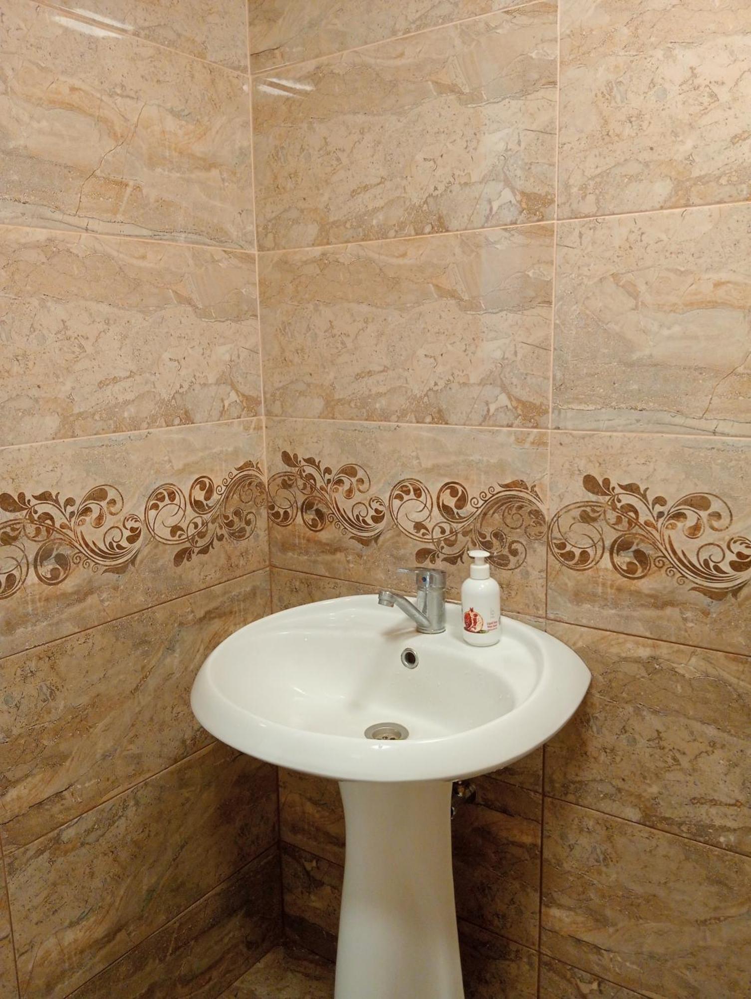 Apartment On The Delara Aliyeva Street Baku Extérieur photo